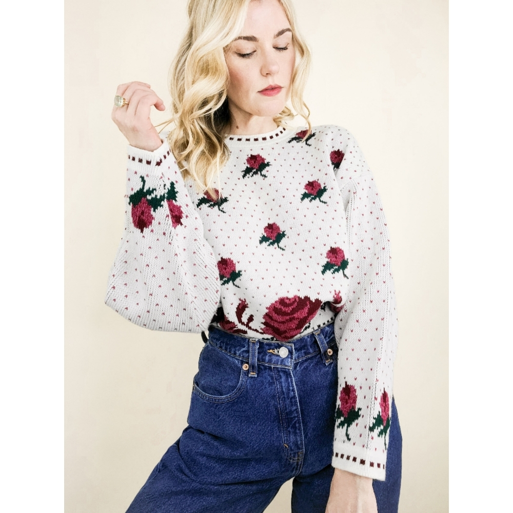 80s White Rose Crew Neck Floral Vintage Sweater